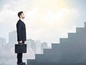 職場中需要注意的"先刨坑,再栽樹"的幾件事讓職場人脫穎而出